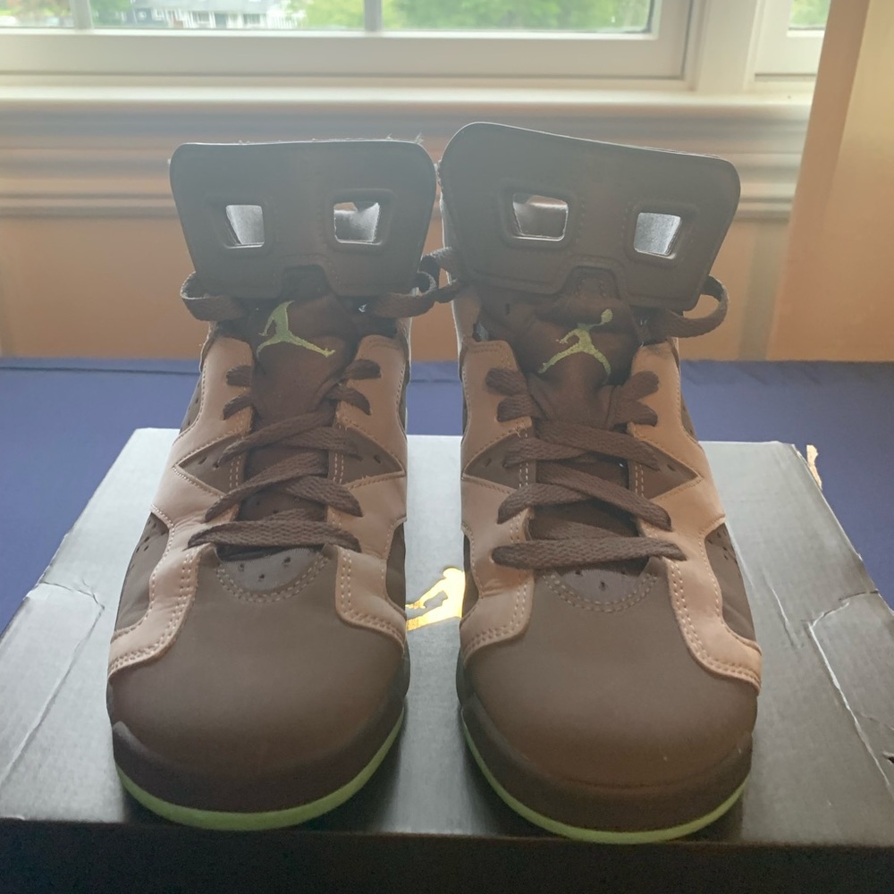 Jordan 6’s. Slight creasing in the toe from wear but worn only a few times.